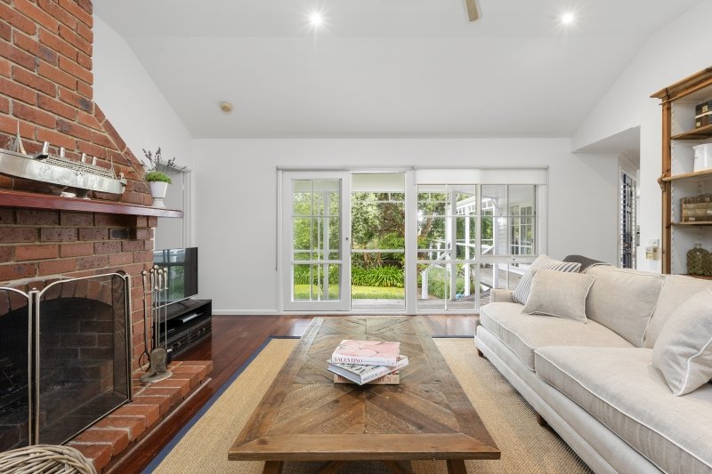 14 Whites Way, Sorrento image 2