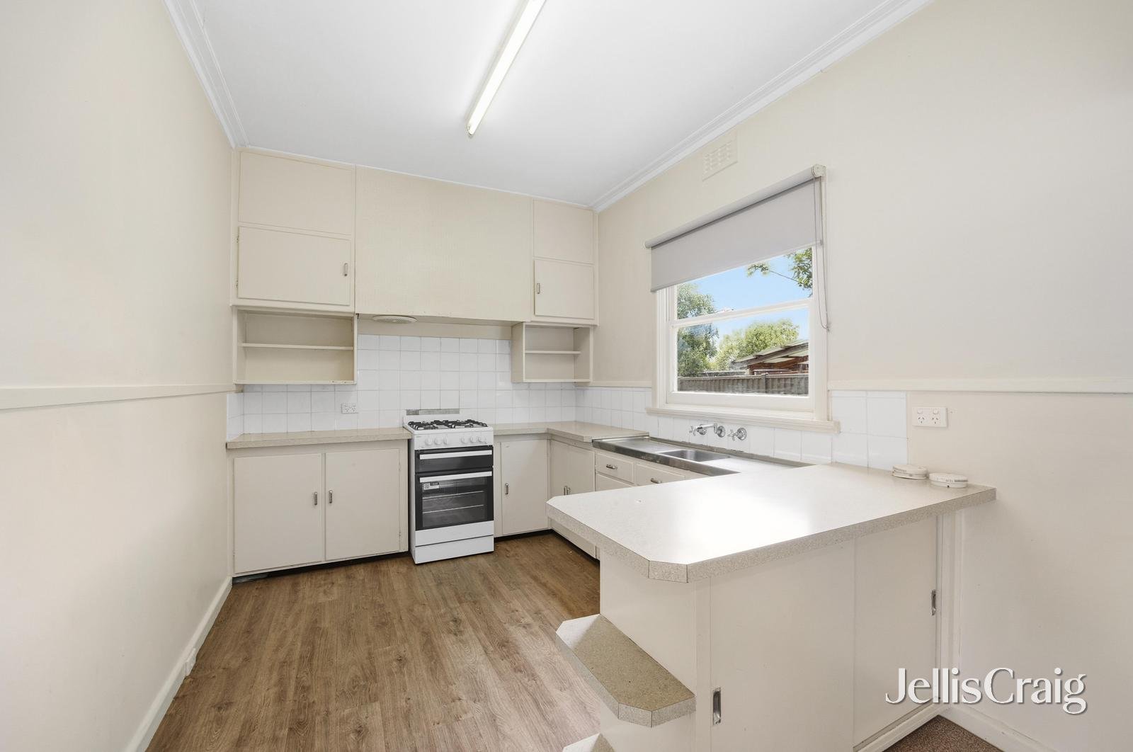 14 Whitta Street, Sebastopol image 3