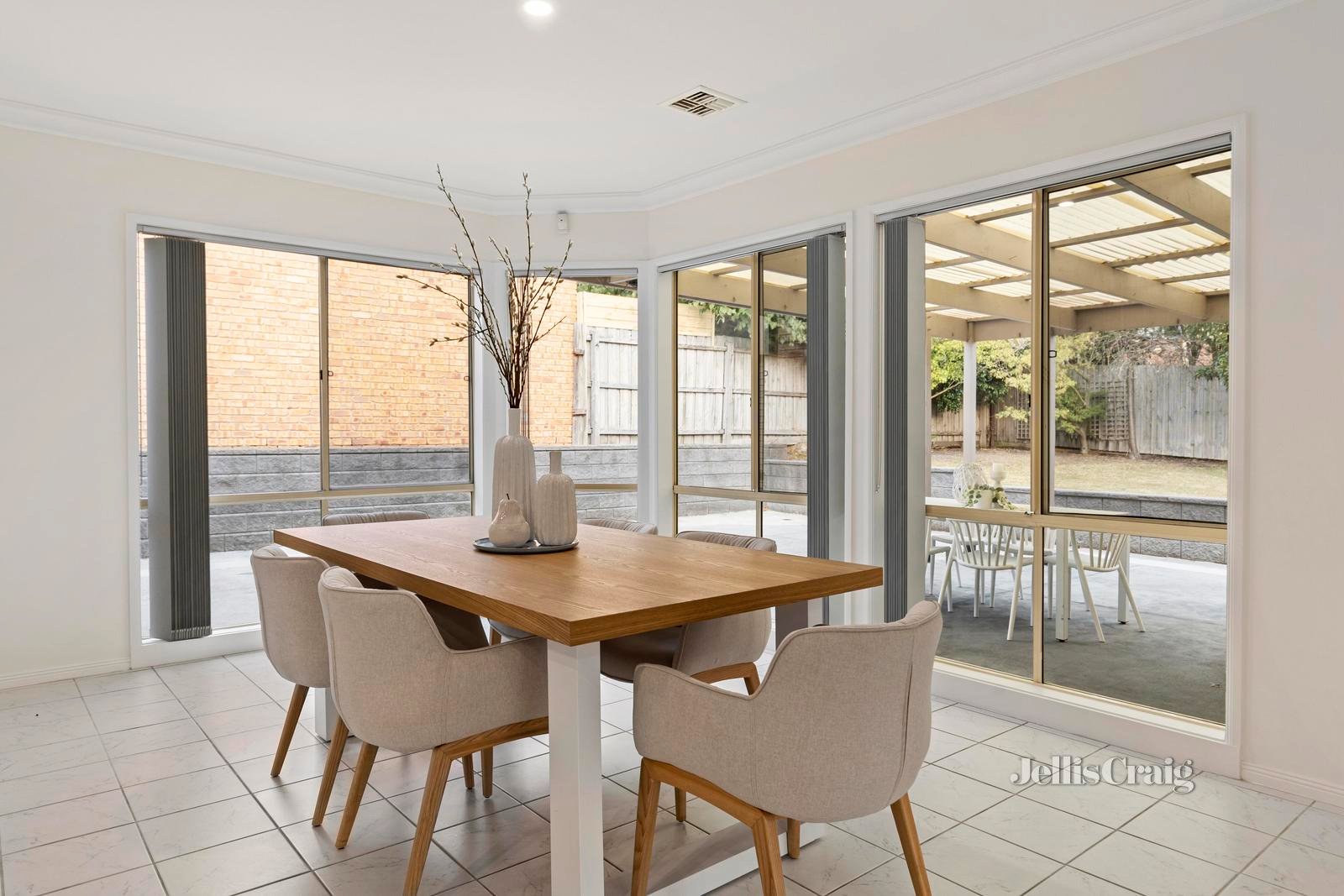 14 Wickham Court, Chirnside Park image 5