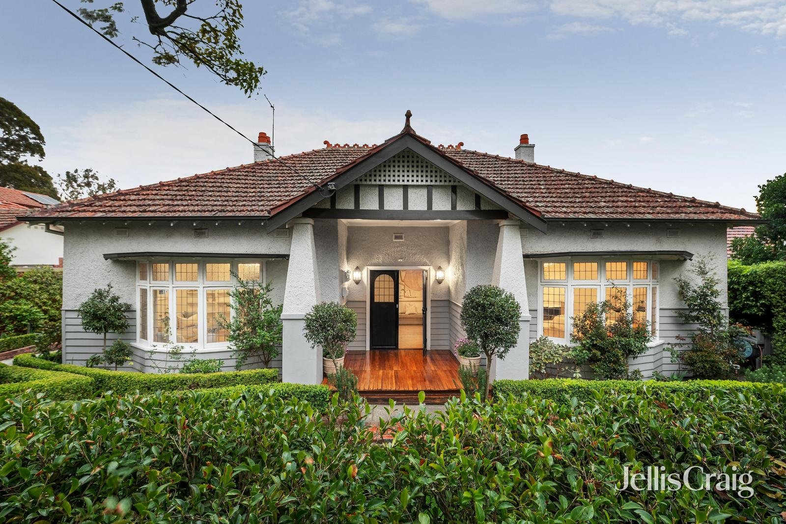 14 Willandra Avenue, Canterbury image 1
