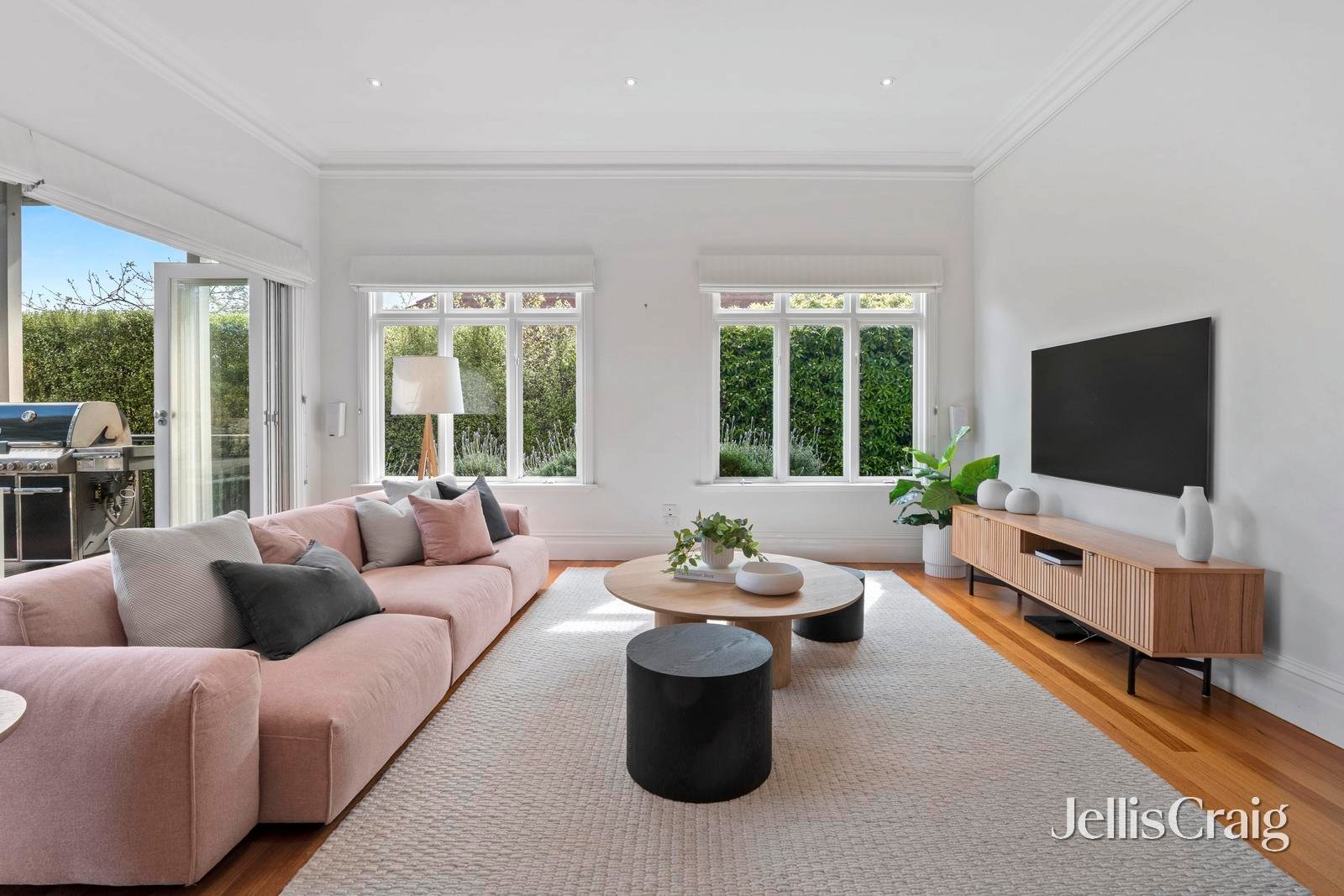14 Willandra Avenue, Canterbury image 7