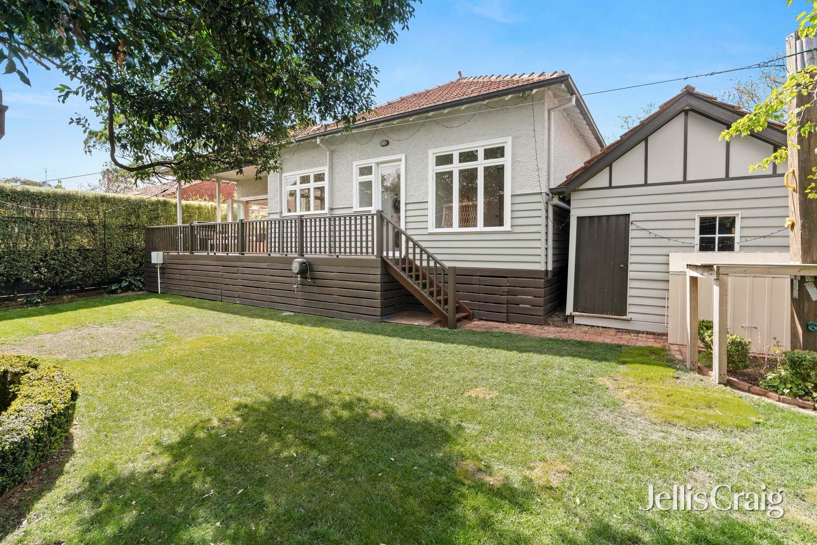 14 Willandra Avenue, Canterbury image 9