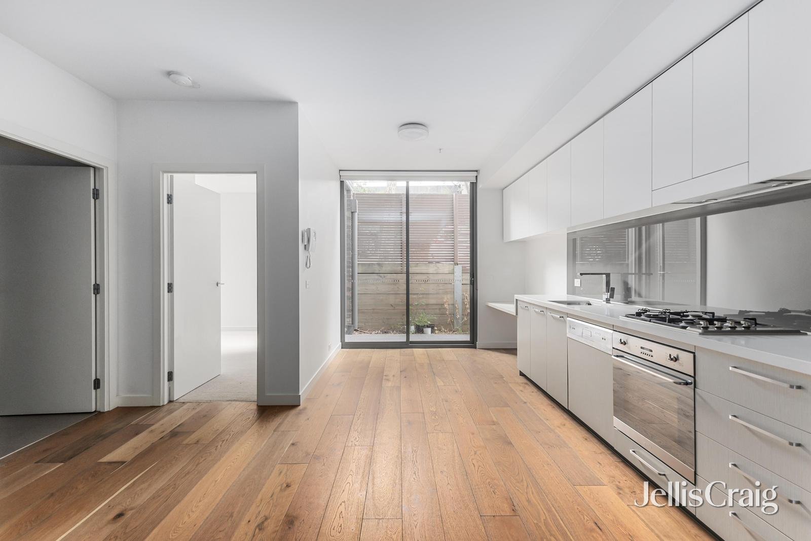 1/4 Wills Street, Glen Iris image 1