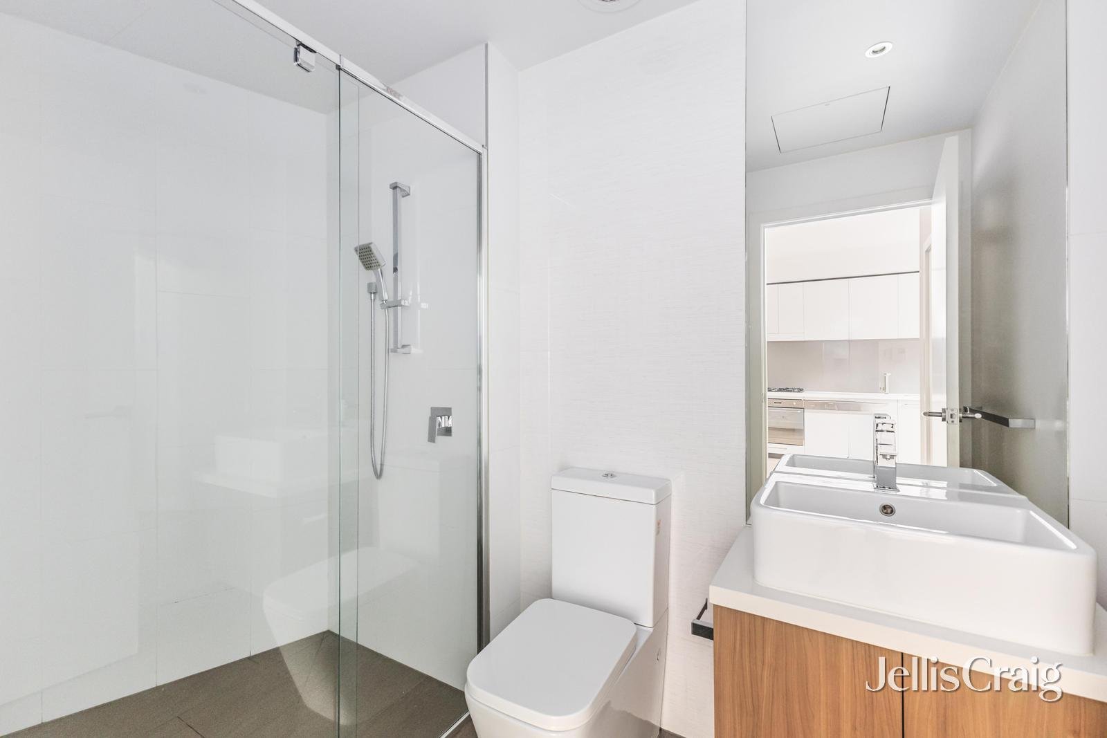 1/4 Wills Street, Glen Iris image 3