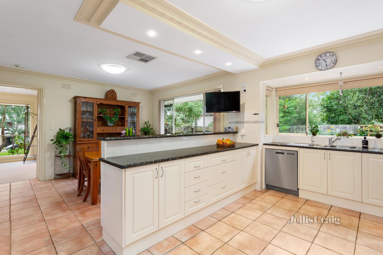 14 Withers Way, Eltham image 5