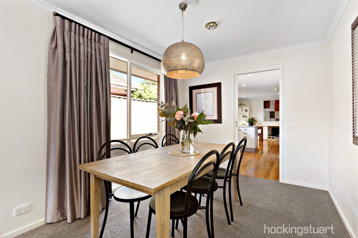 1/4 Woods Street, Balwyn image 3