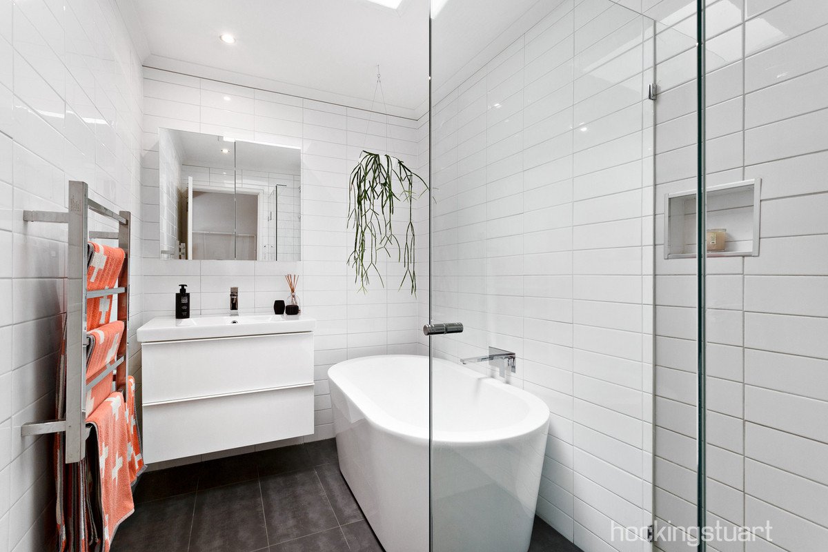 1/4 Woods Street, Balwyn image 9