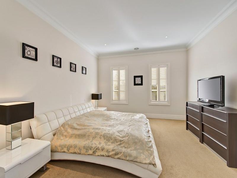 14 Yonga Road, Balwyn image 8
