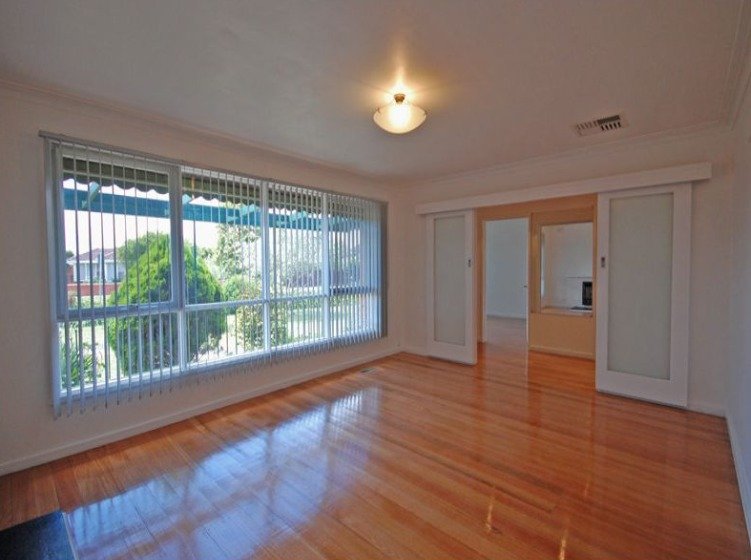 140 Albany Drive, Mulgrave image 2