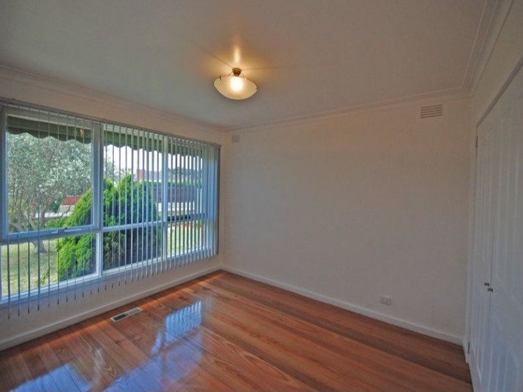 140 Albany Drive, Mulgrave image 5