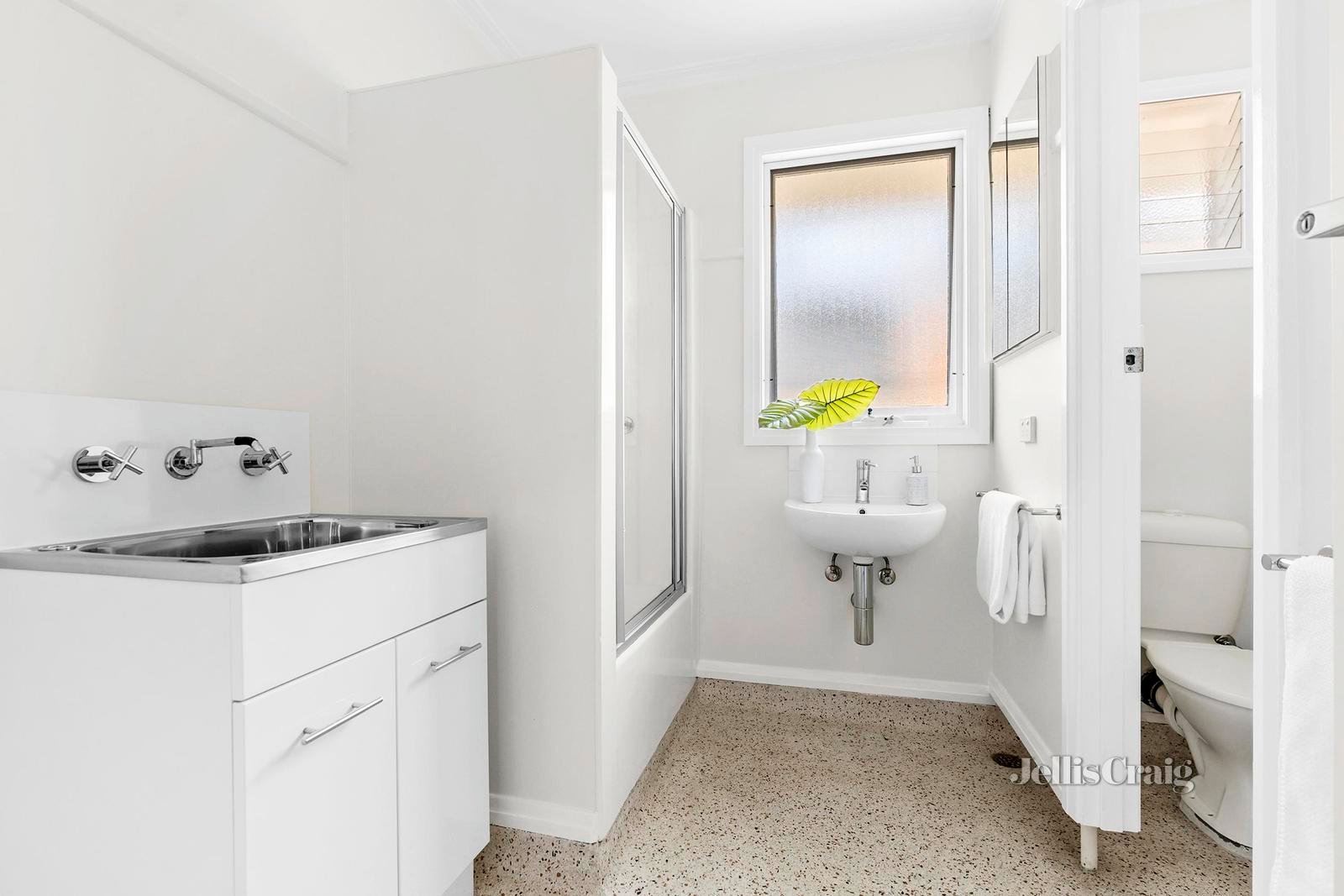 1/40 Clonard Avenue, Geelong&nbsp;West image 9