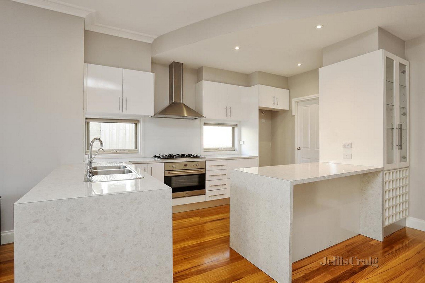 140 Collins Street, Thornbury image 2