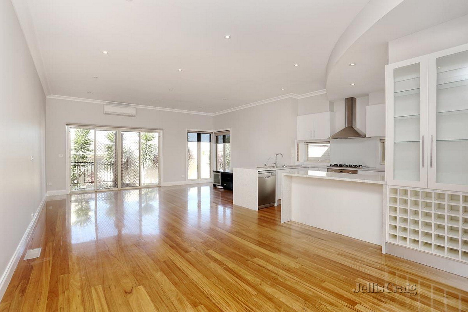 140 Collins Street, Thornbury image 1