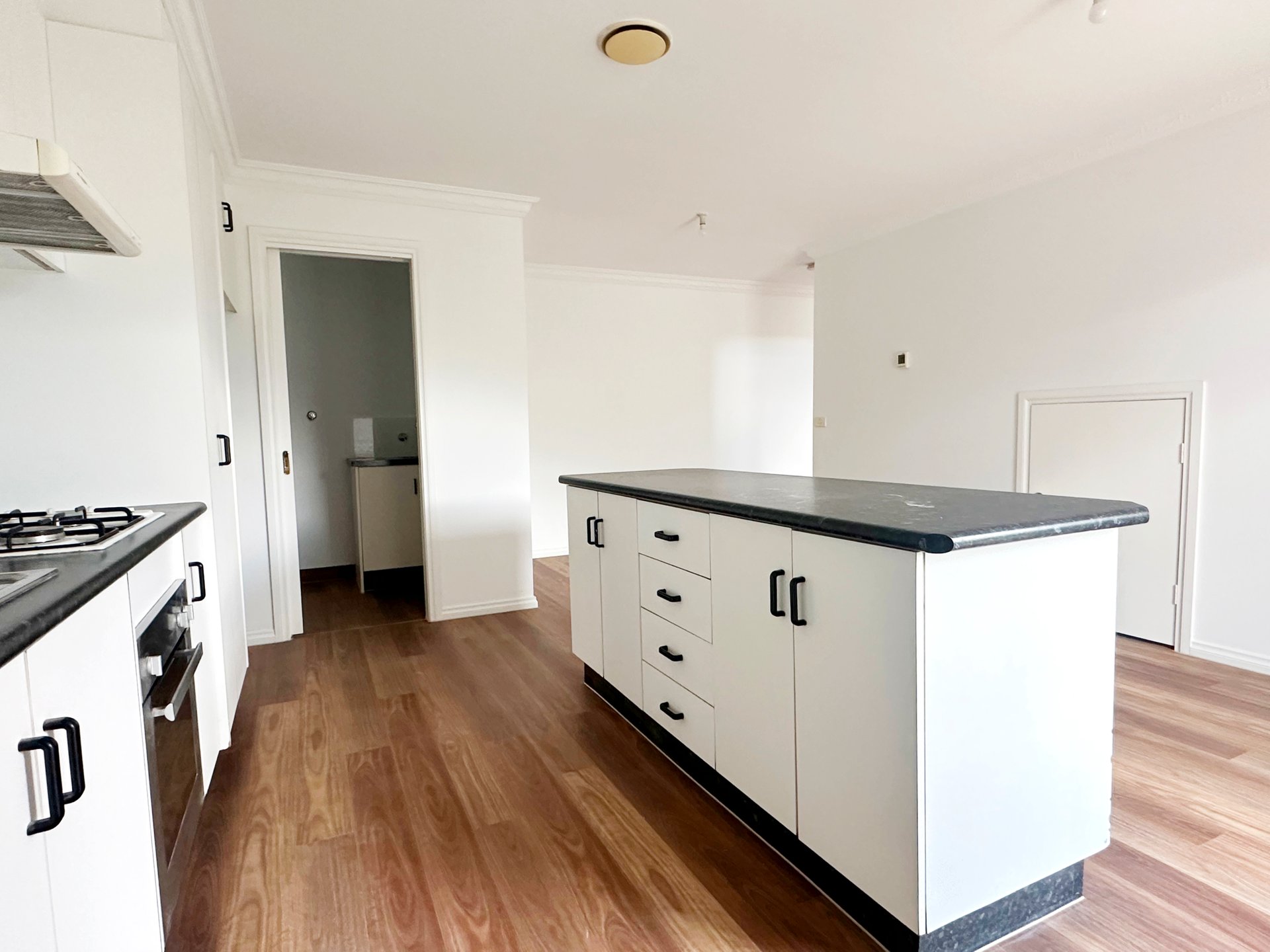 140 Epsom Road, Ascot Vale image 4