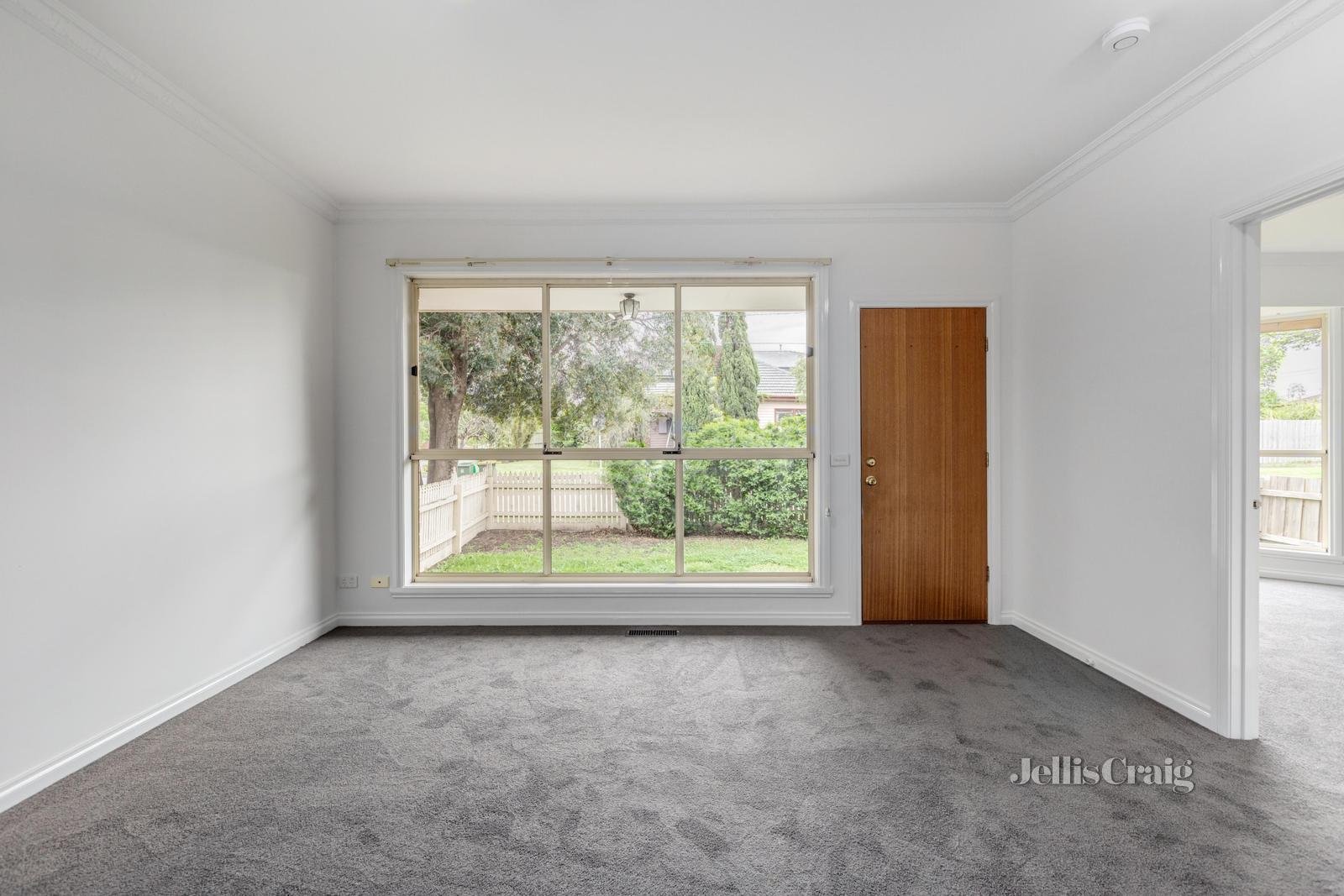 1/40 George Street, Bentleigh East image 2