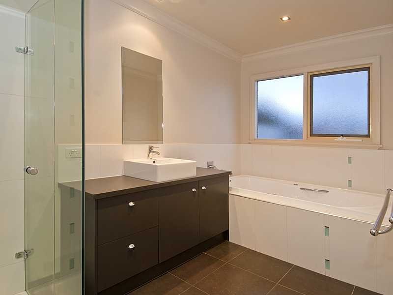 140 Little Ryrie Street, Geelong image 9