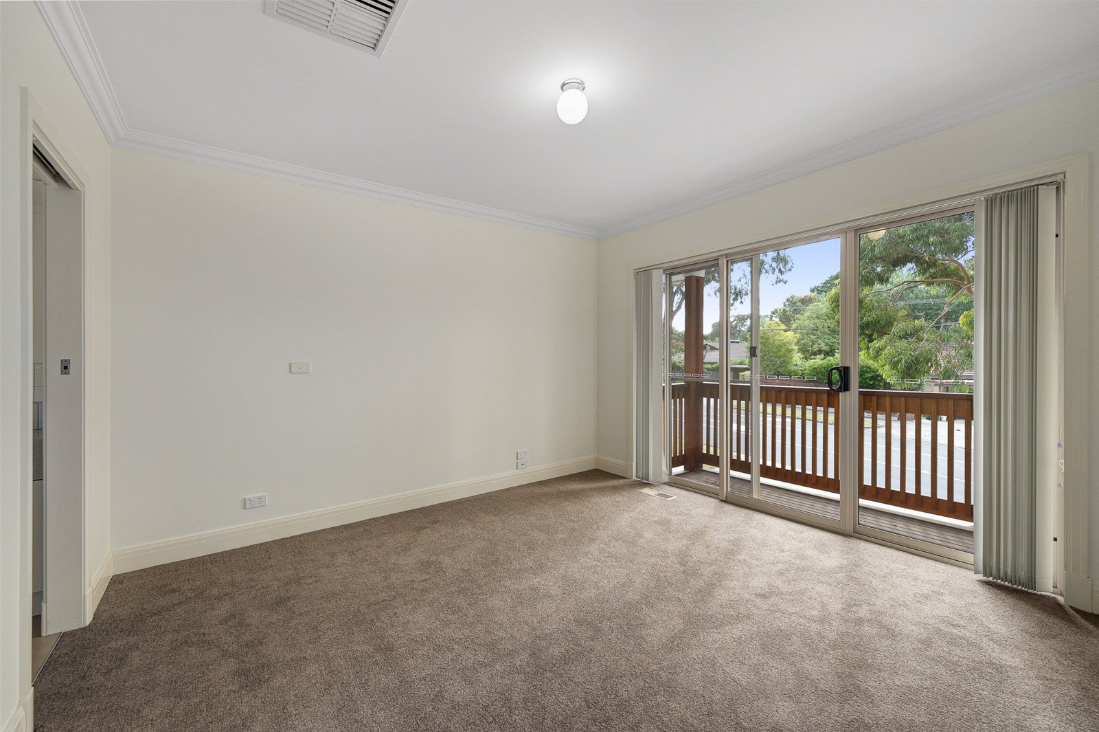 140 Mount Pleasant Road, Forest Hill image 4