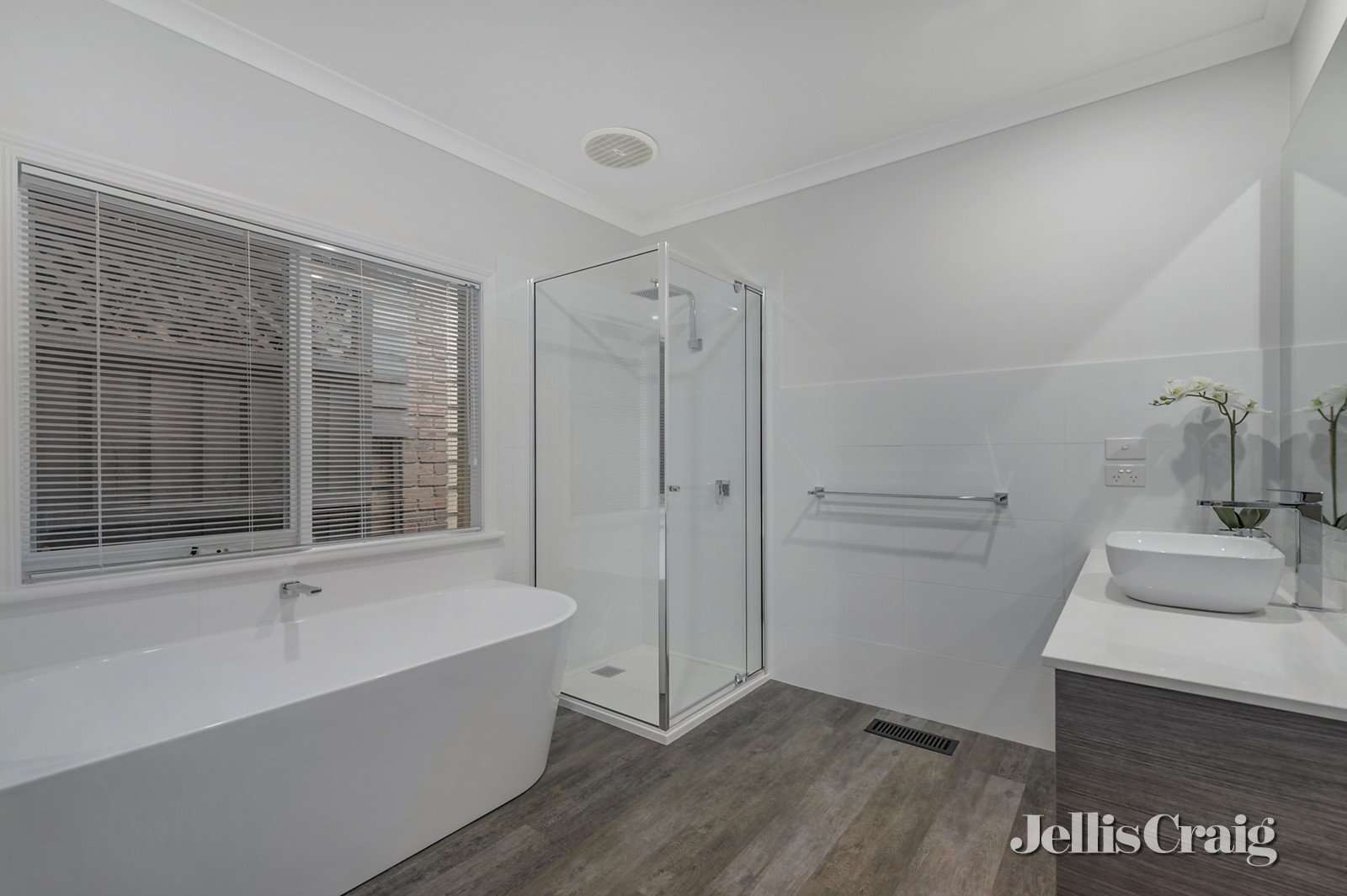 140 Oban Road, Ringwood North image 9