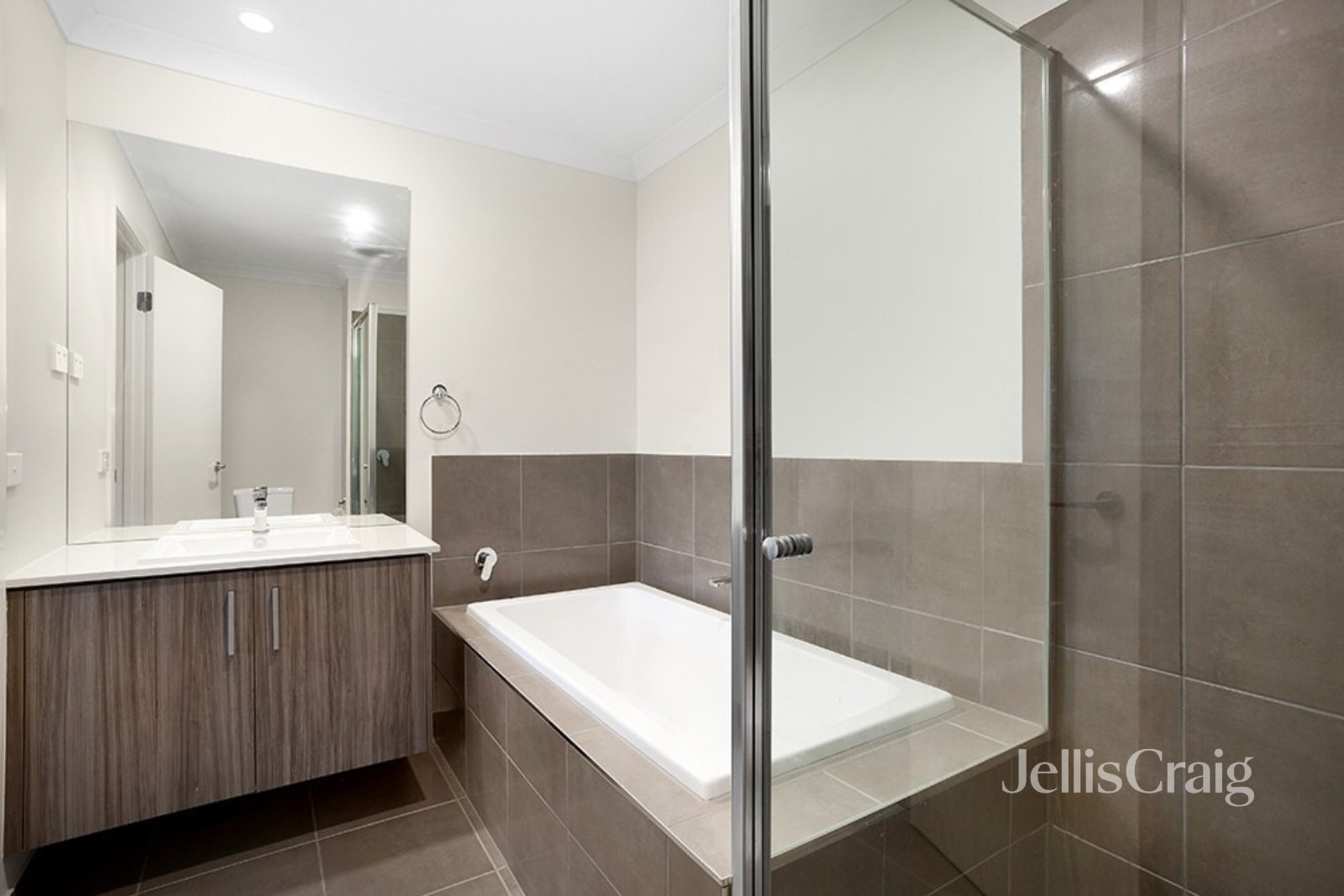 1/40 Shalbury Avenue, Eltham image 9