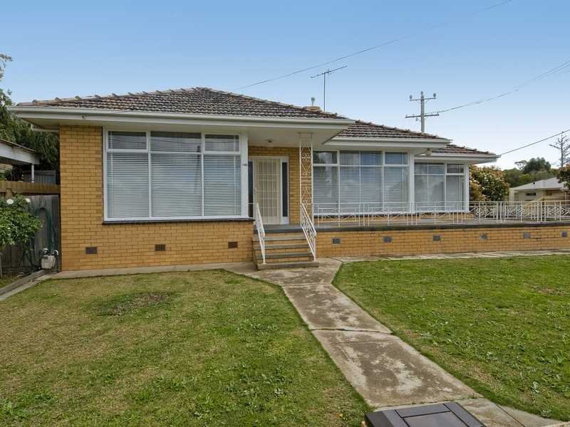 140 Vines Road, Hamlyn Heights image 2