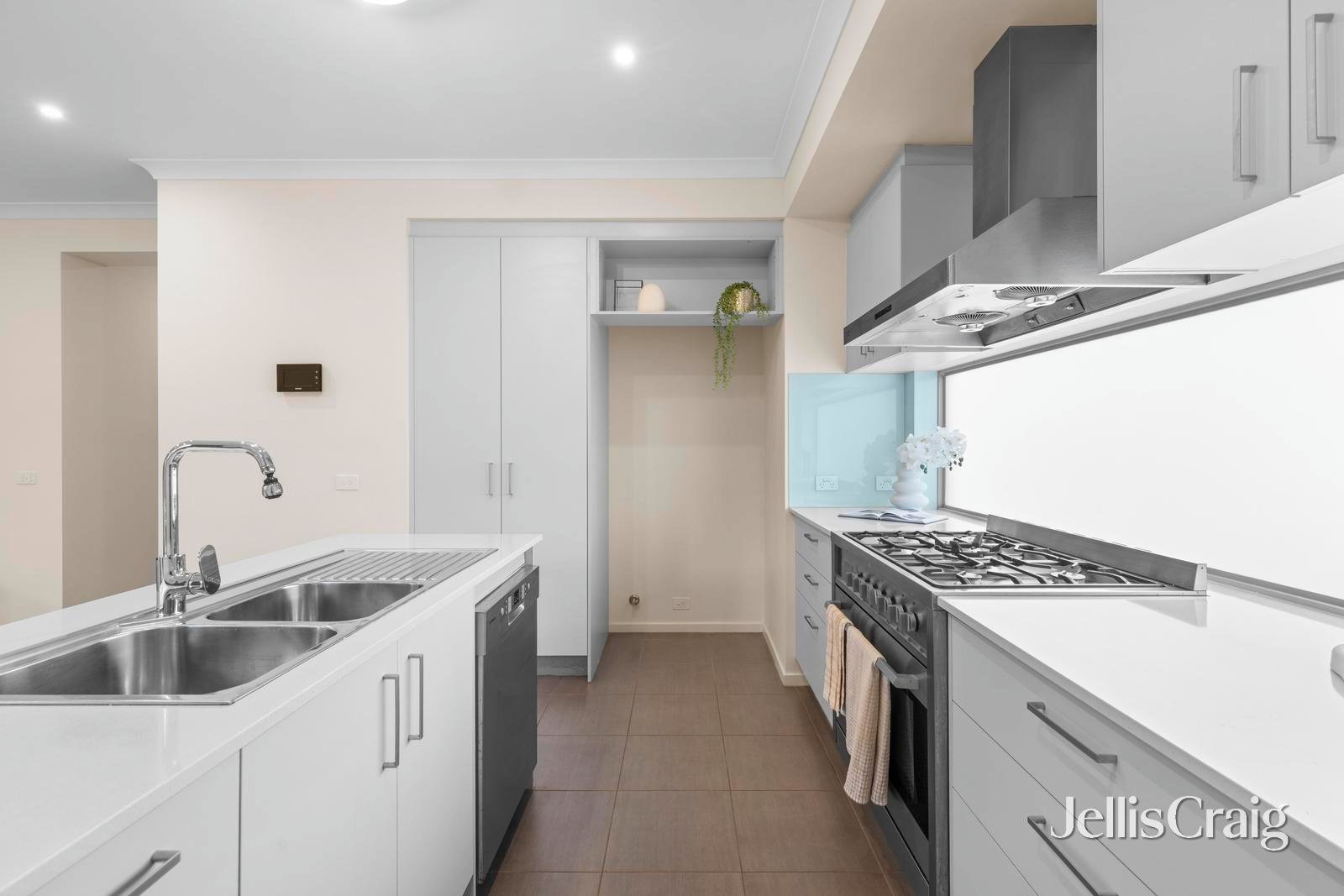 1/40 Wattle Drive, Watsonia image 4