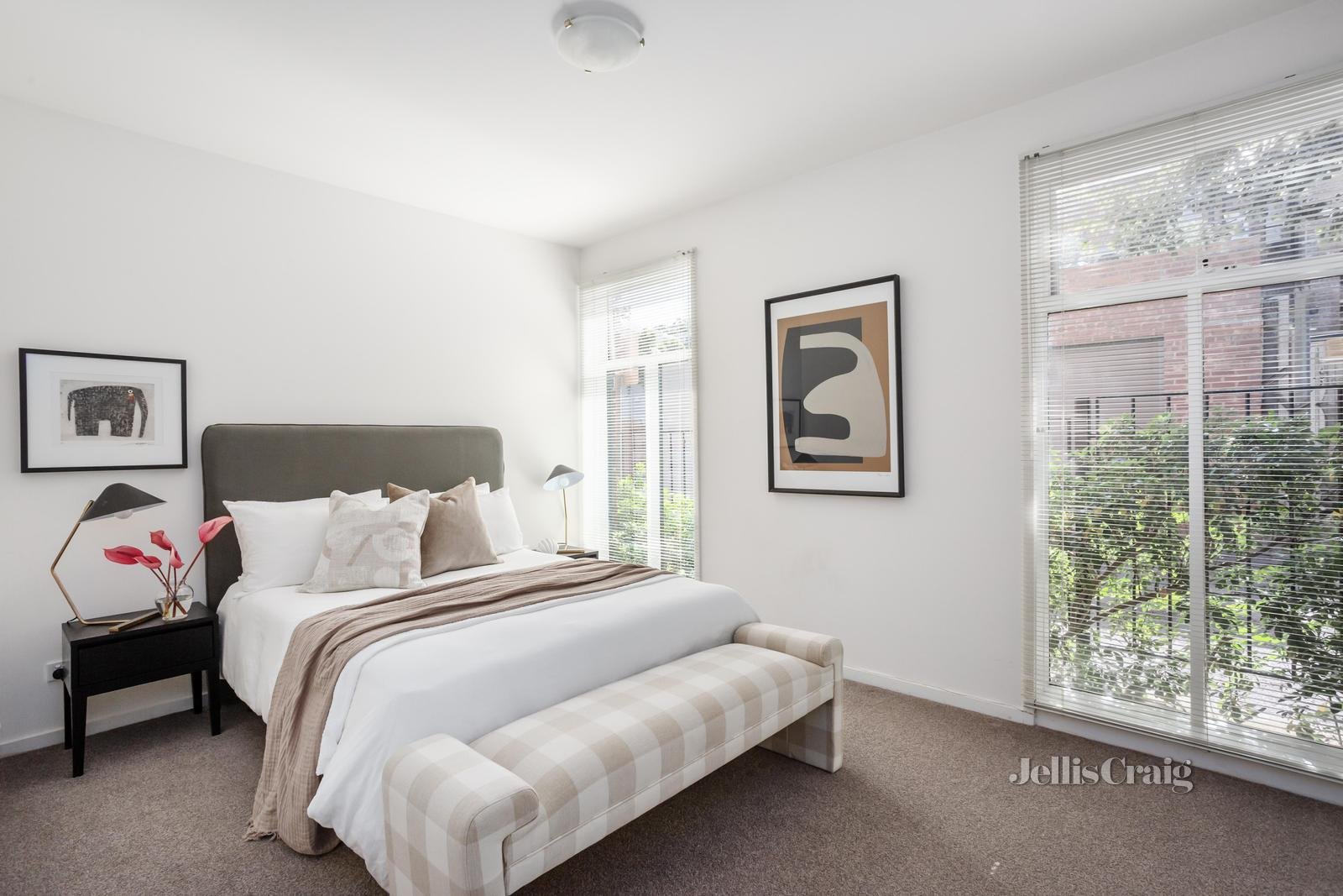 1/40 Webb Lane, East Melbourne image 5