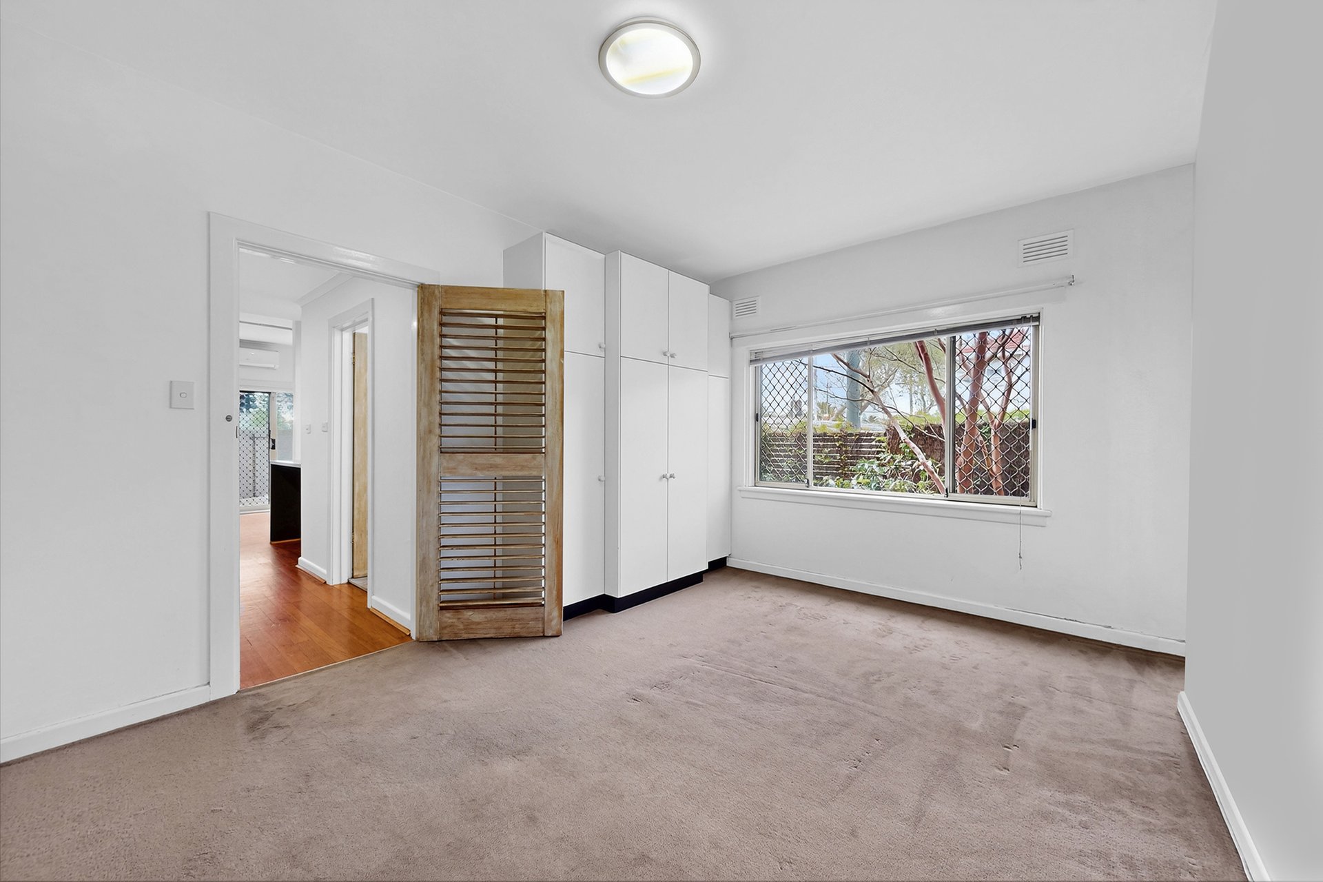1/400 Barkly Street, Elwood image 9