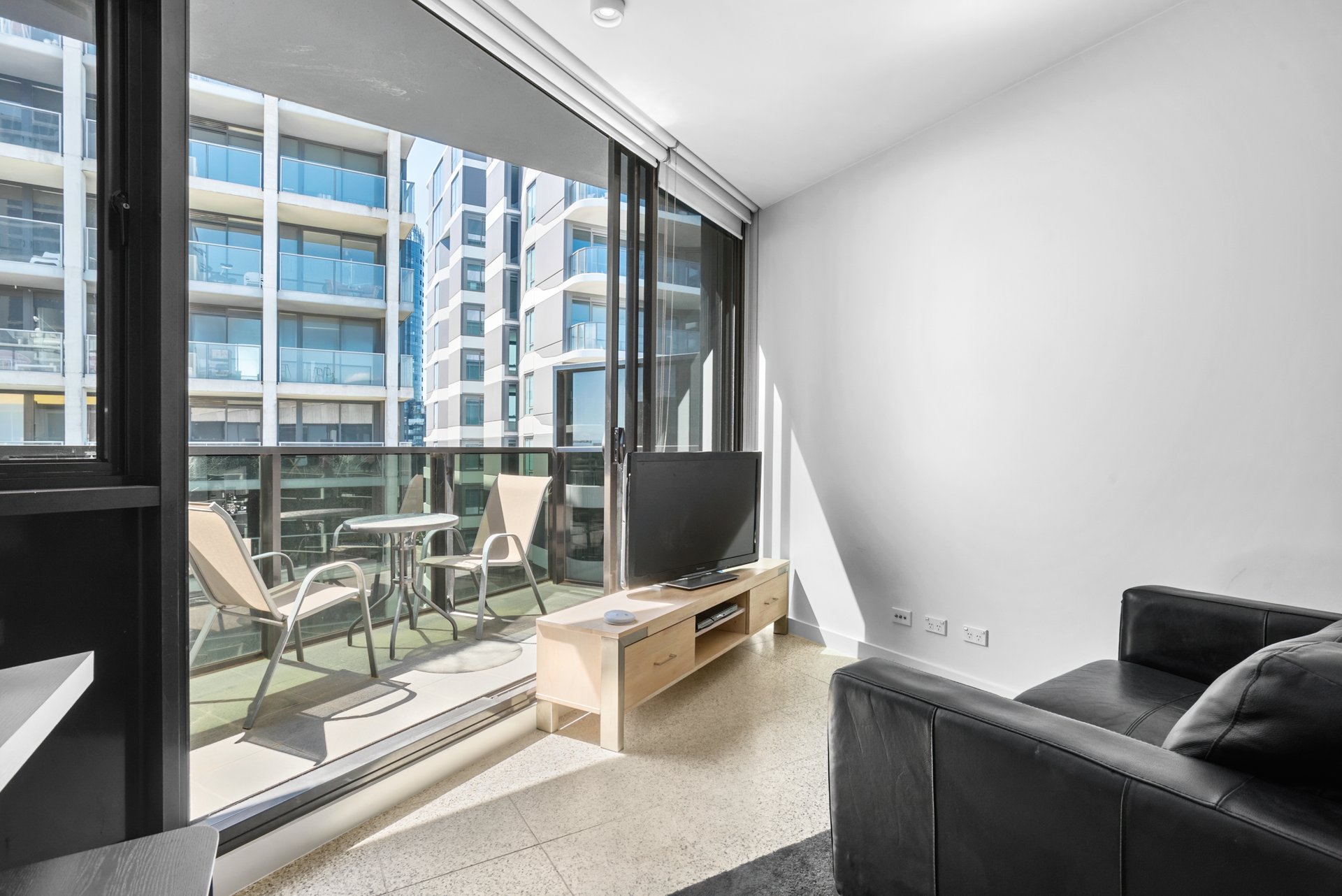 1402/45 Claremont Street South Yarra