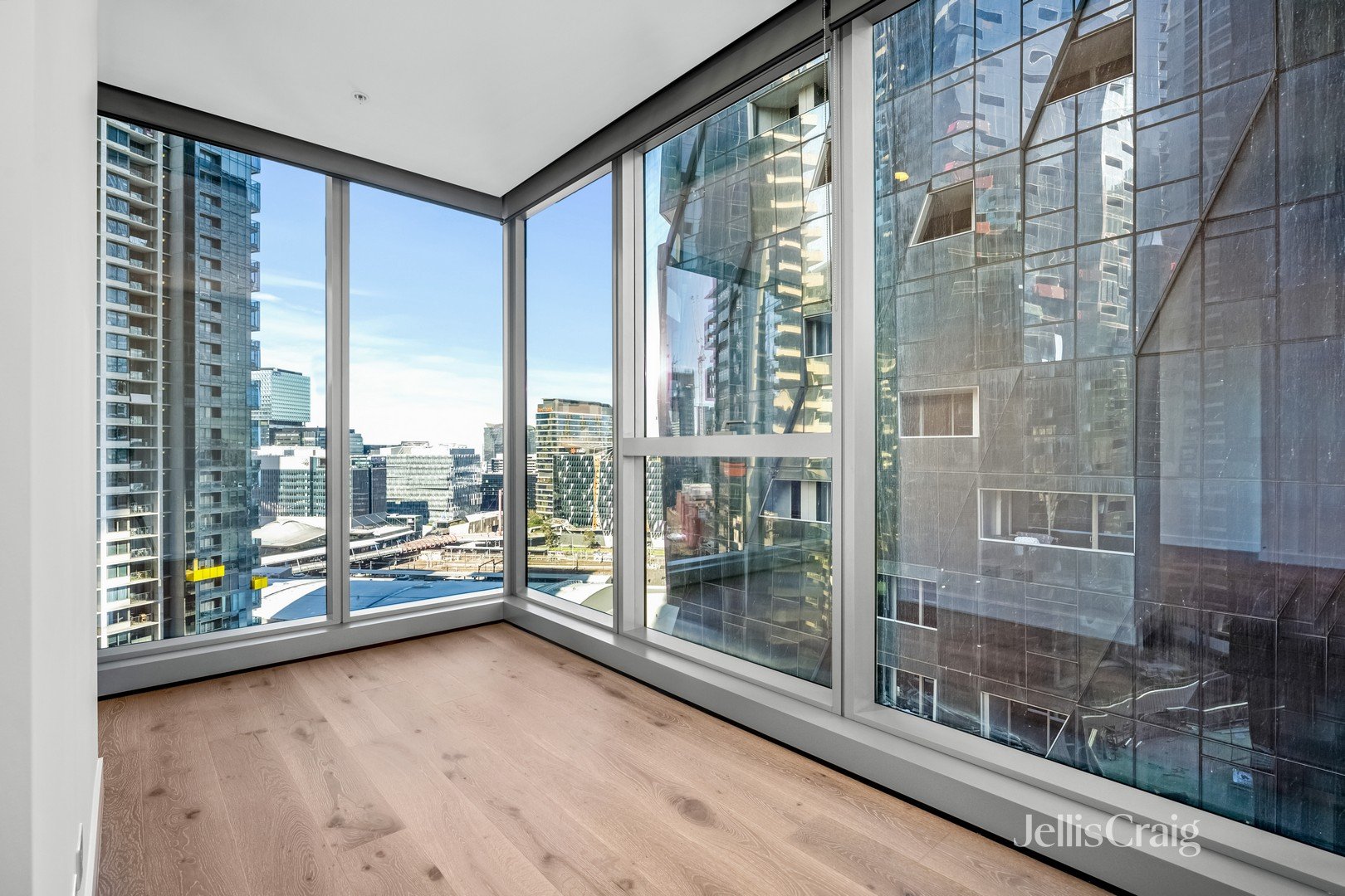 1402d/648 Lonsdale Street, Melbourne image 11