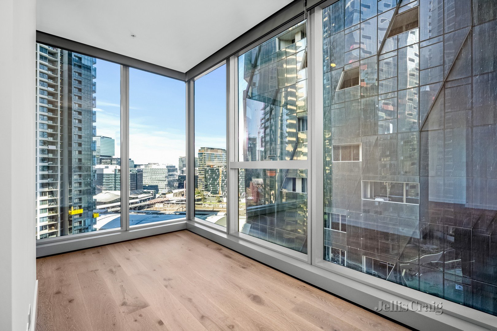 1402D/648 Lonsdale Street, Melbourne image 10