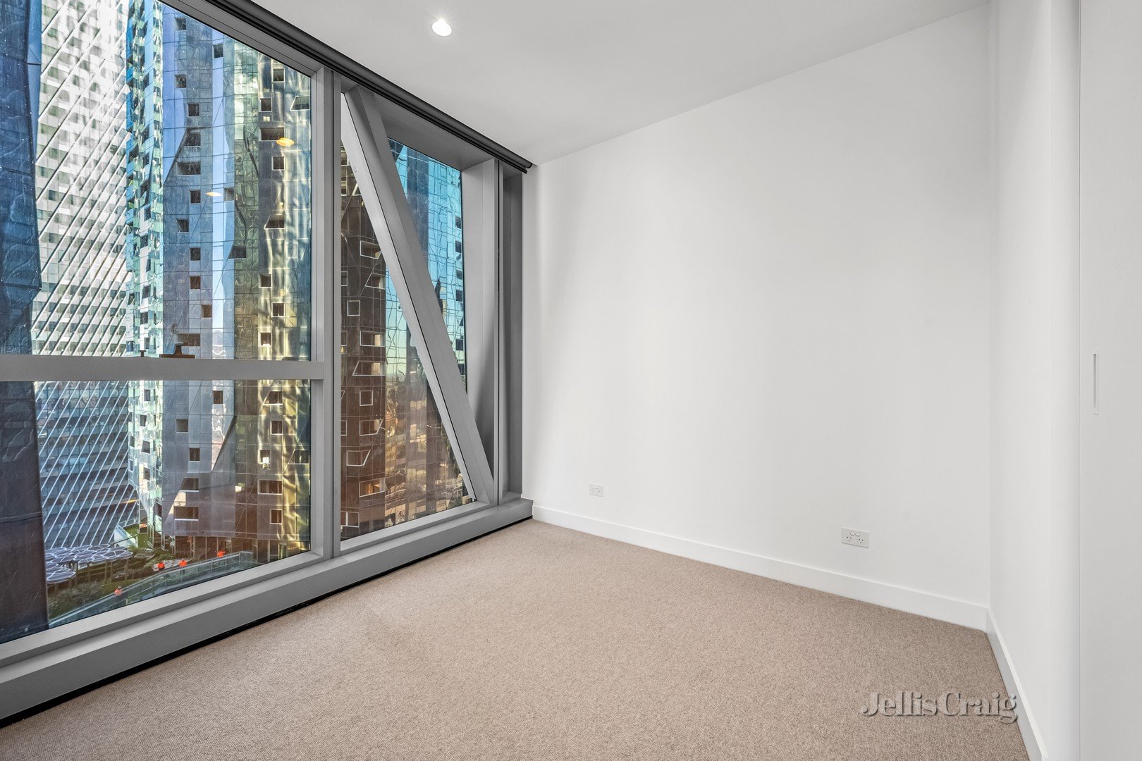 1402D/648 Lonsdale Street, Melbourne image 11