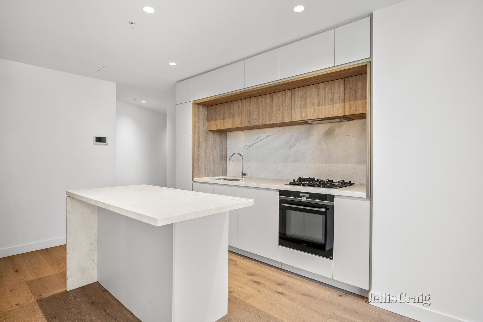 1402D/648 Lonsdale Street, Melbourne image 3