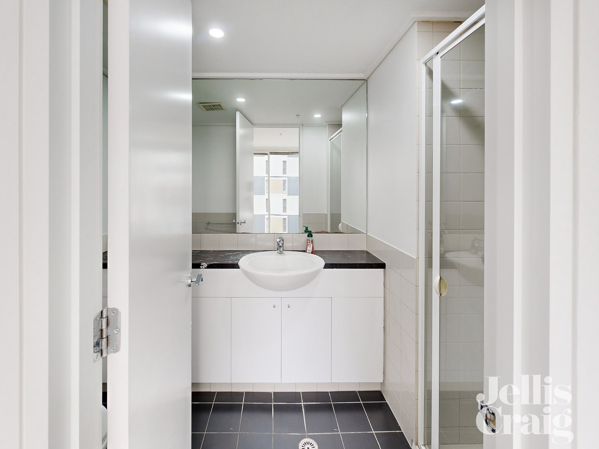 1403/318 Little Lonsdale Street, Melbourne image 7