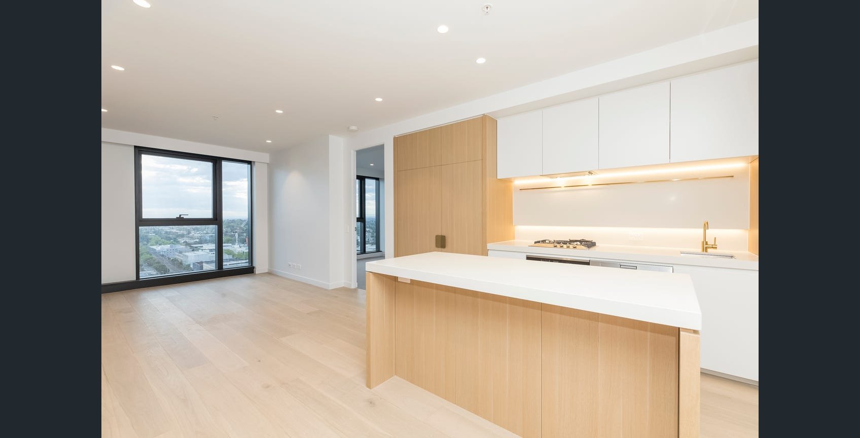 Property Gallery - Main Image