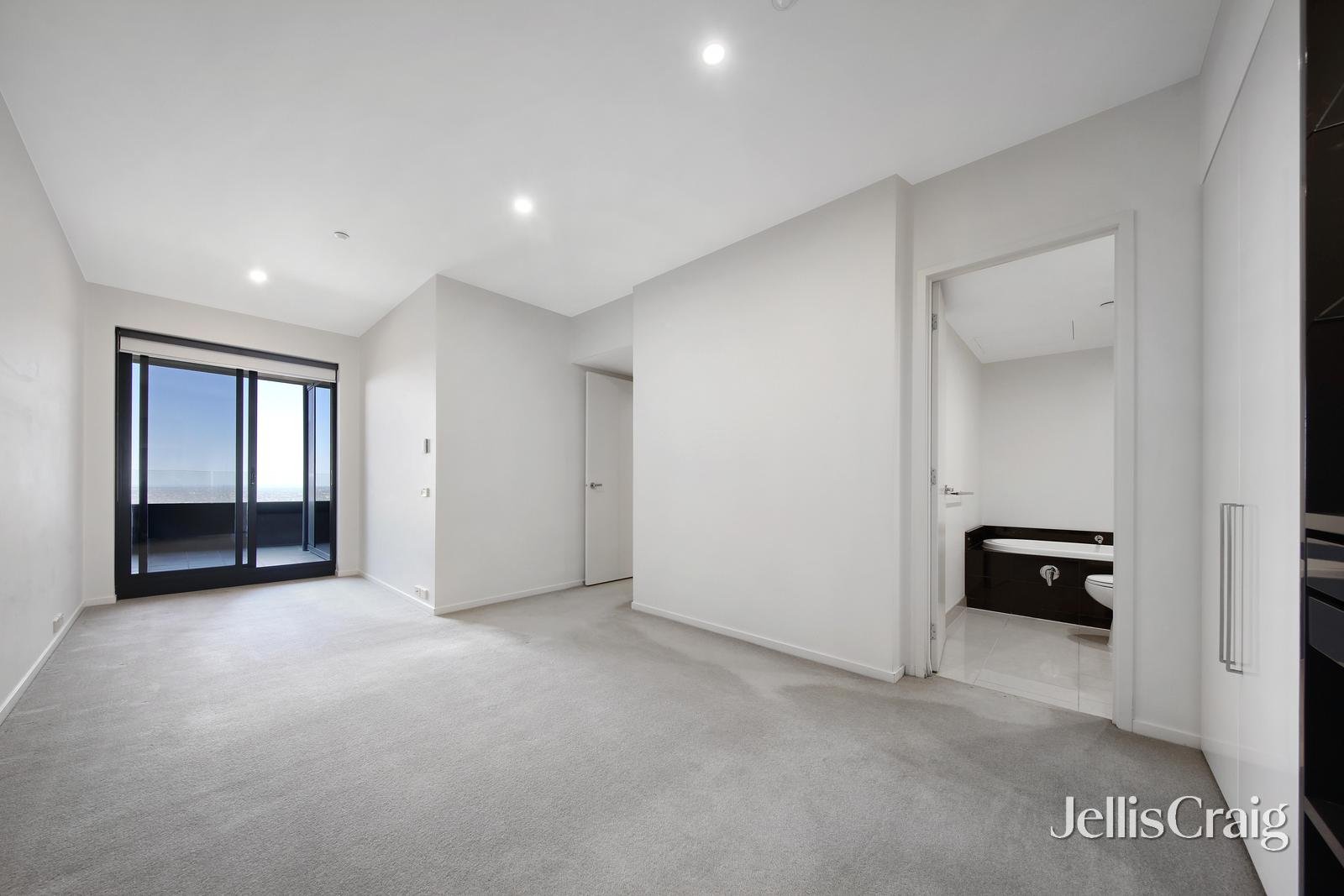 1408/7 Riverside Quay, Southbank image 6