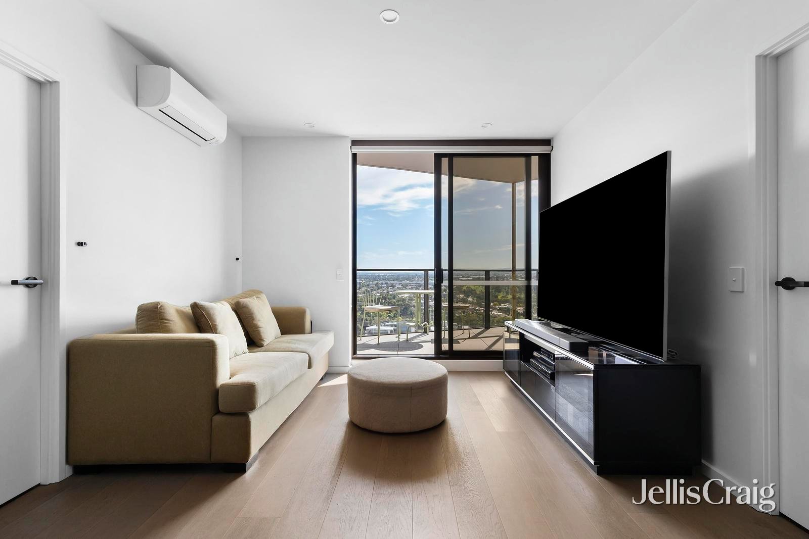 1409A/21 Pentridge Boulevard, Coburg image 4