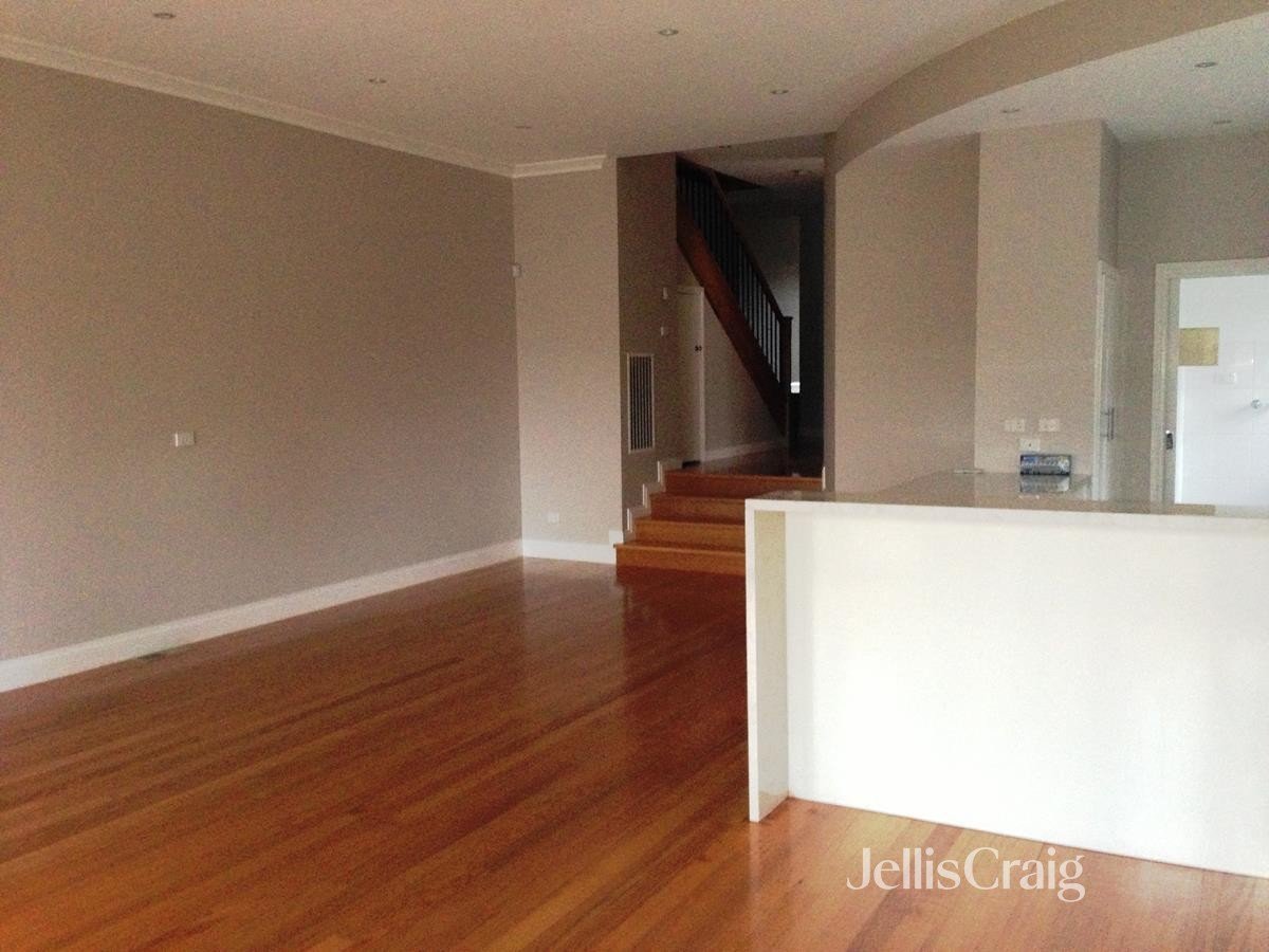 140A Collins Street, Thornbury image 2