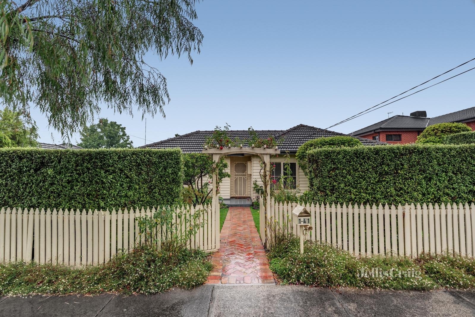 1/41 Briggs Street, Mount Waverley image 1