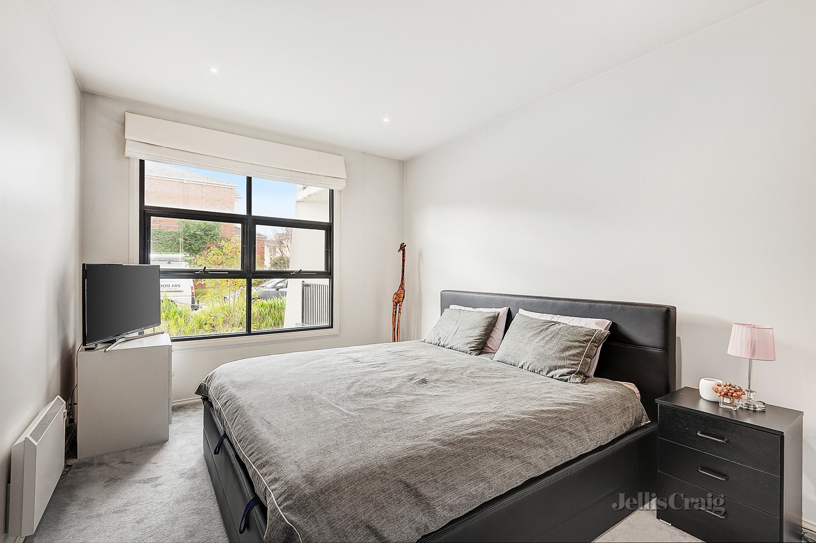 14/1 Conservatory Drive, Burwood image 5