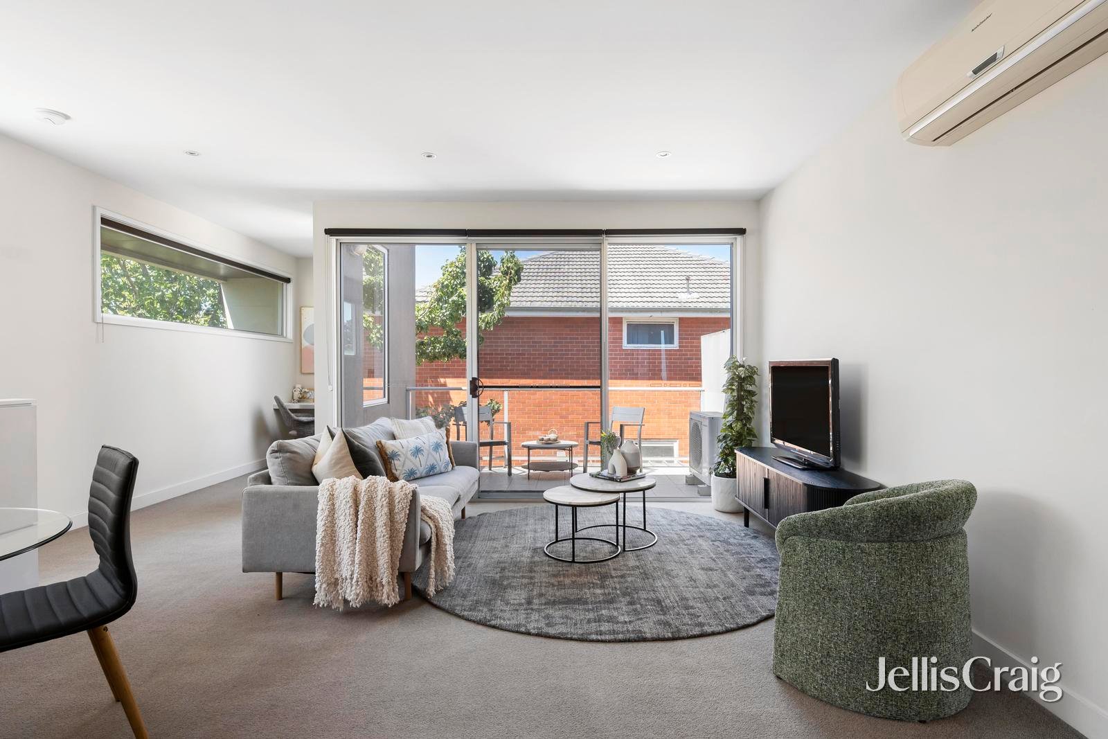 1/41 Coorigil Road, Carnegie image 2