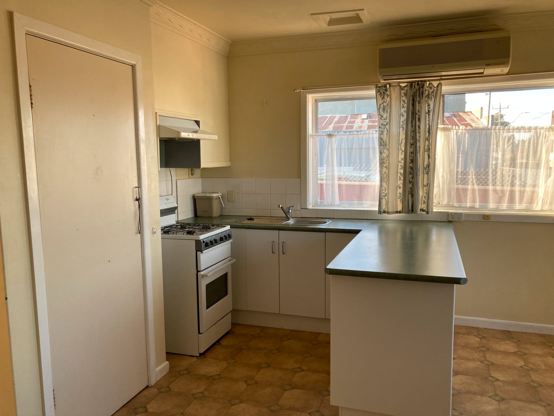 141 High Street, Kyneton image 4