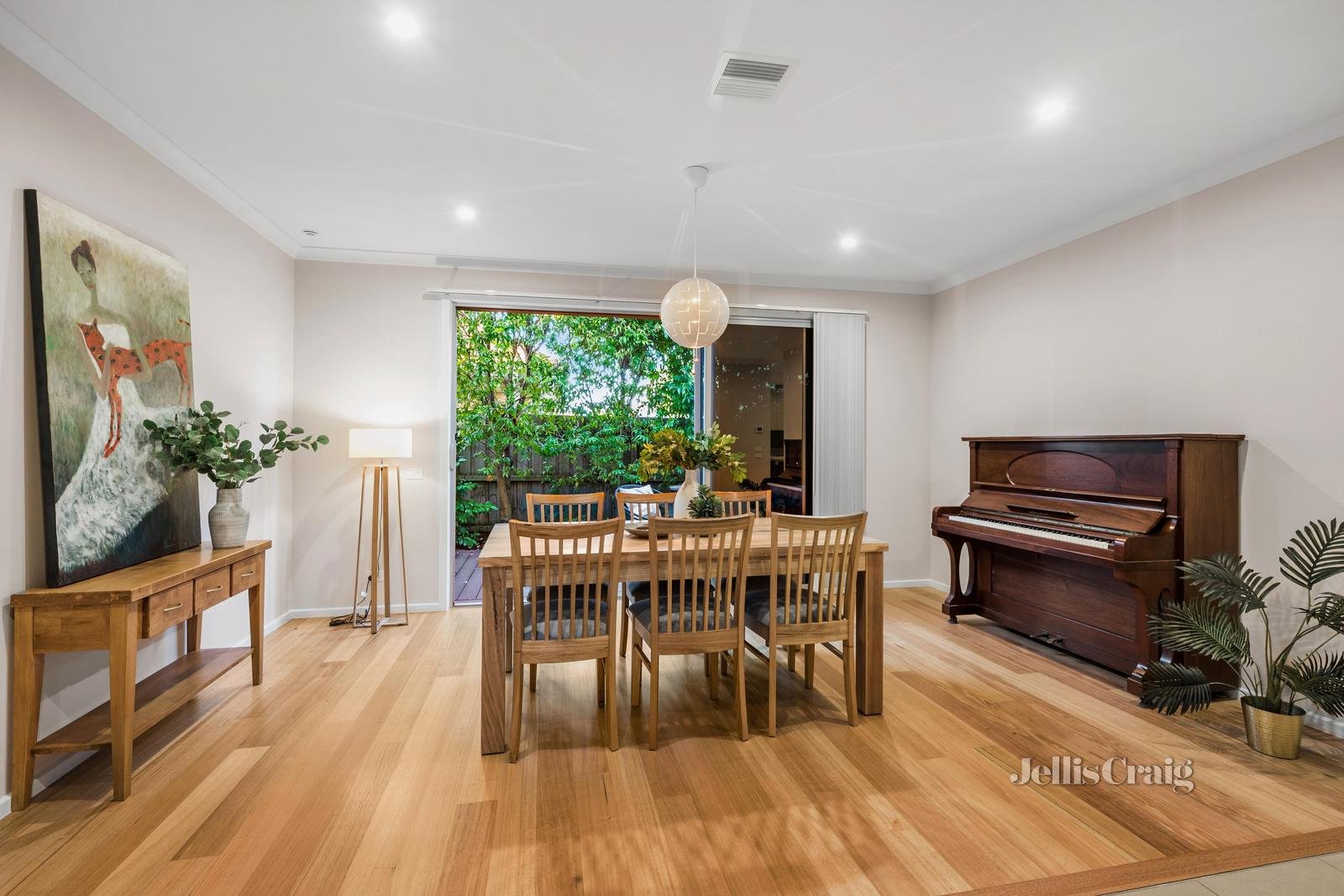 141 Mahoneys Road, Forest Hill image 3
