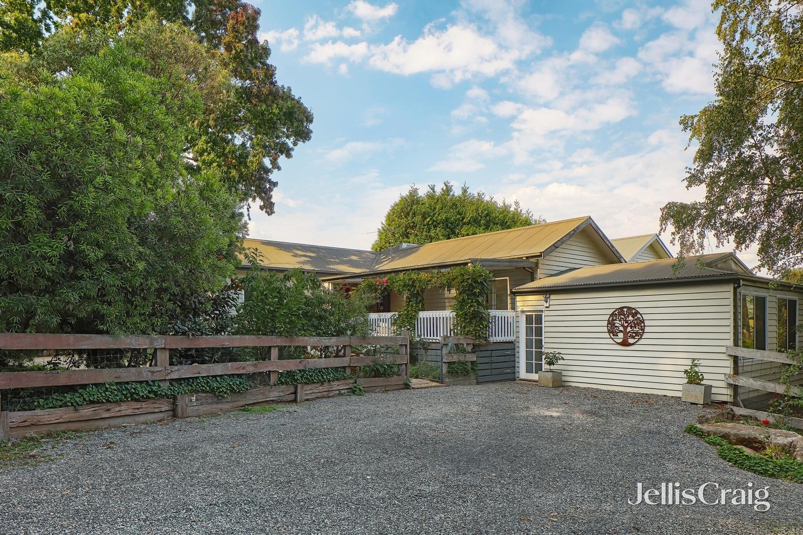 141 Monbulk-Seville Road, Silvan image 3