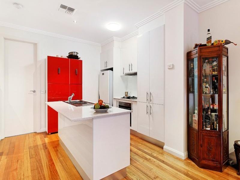 14/1 Nangnak Lane, Mont Albert image 3