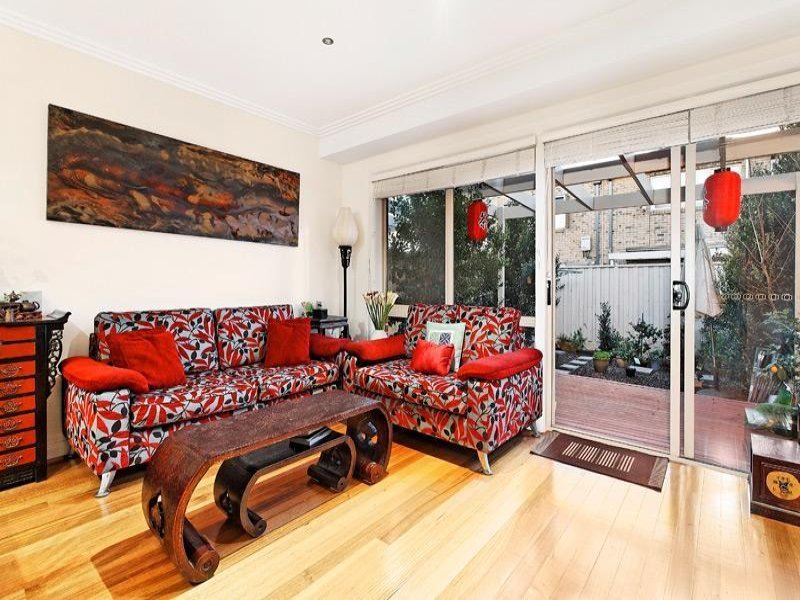 14/1 Nangnak Lane, Mont Albert image 4