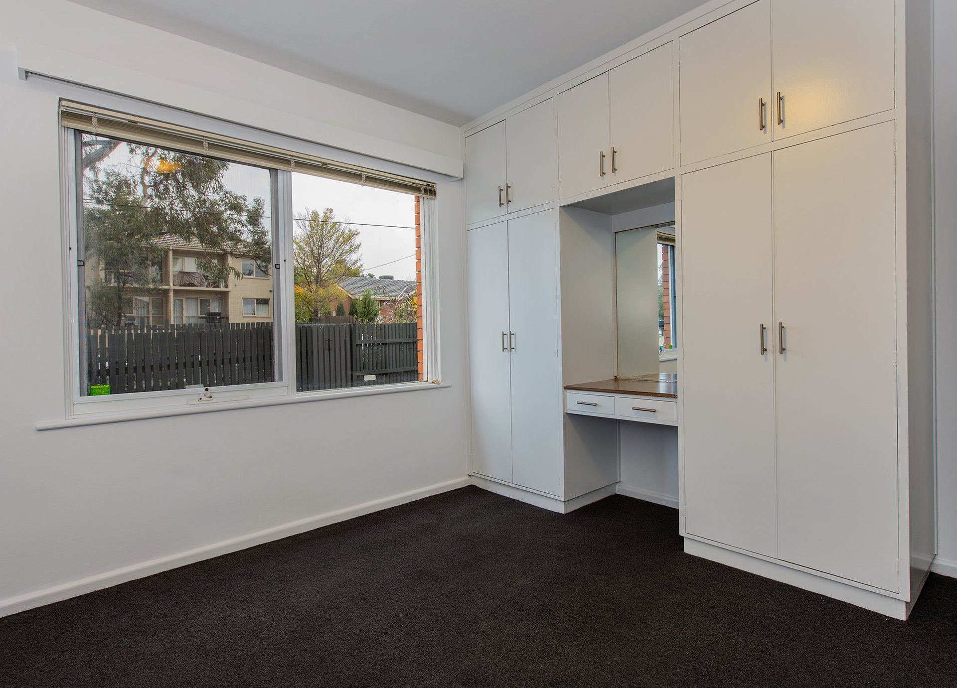 Property Gallery Thumbnail 4