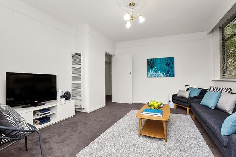 1/41 Scott Street, Elwood image 2