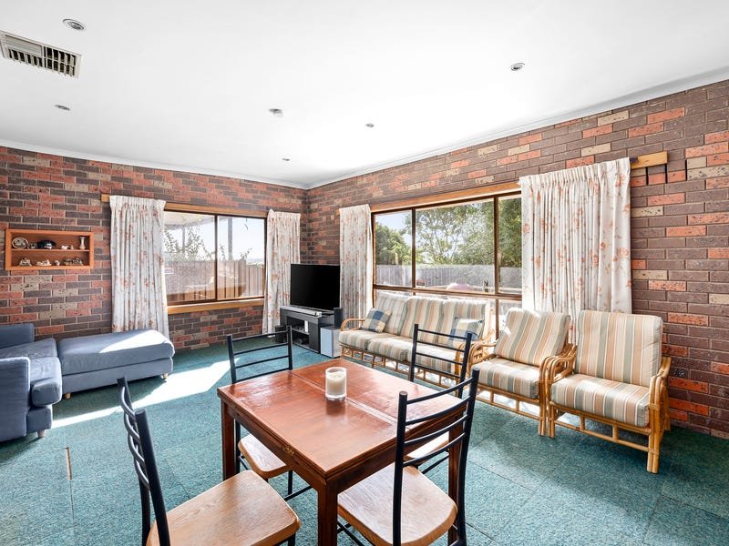 Property Gallery Thumbnail 3