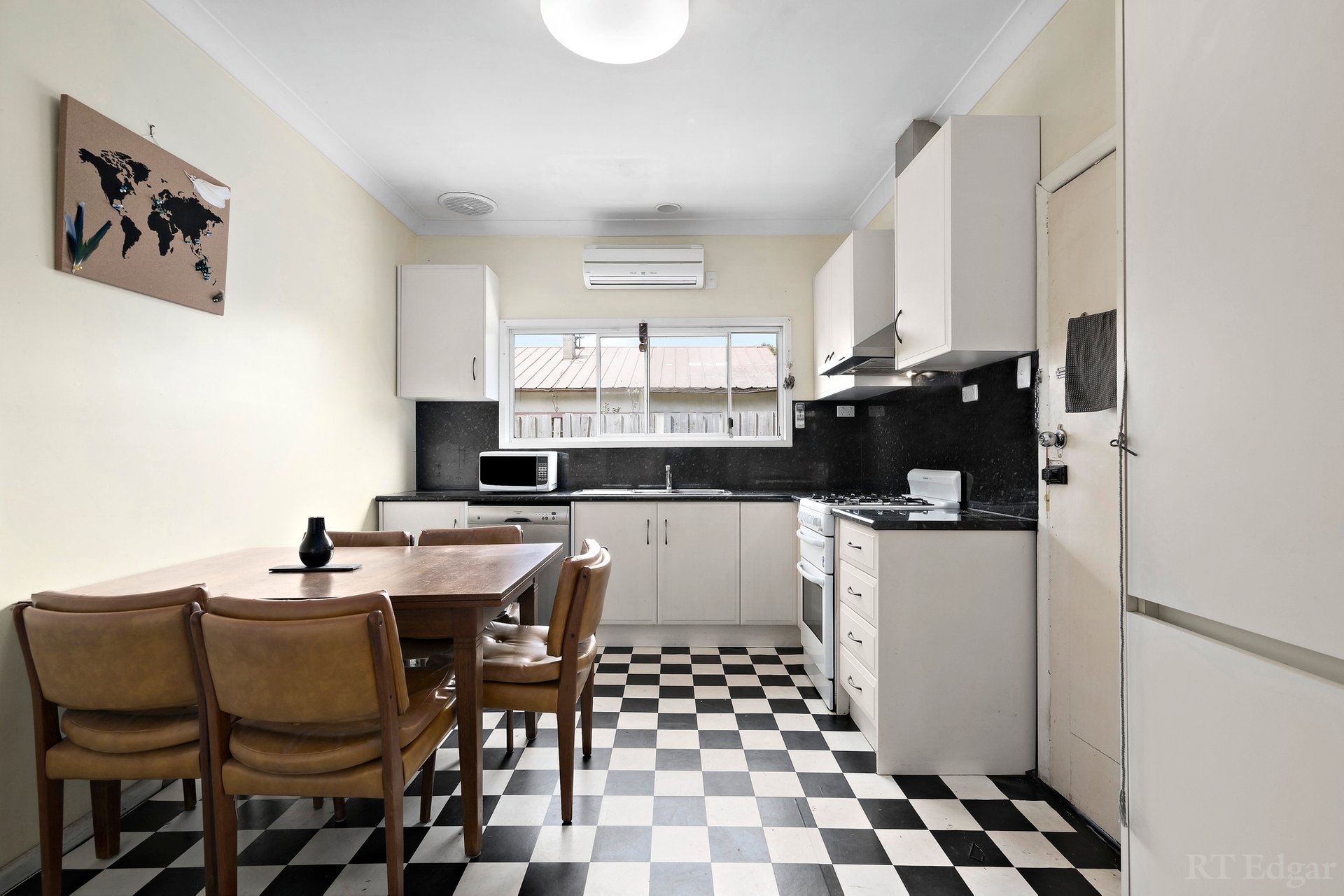 Property Gallery Thumbnail 5