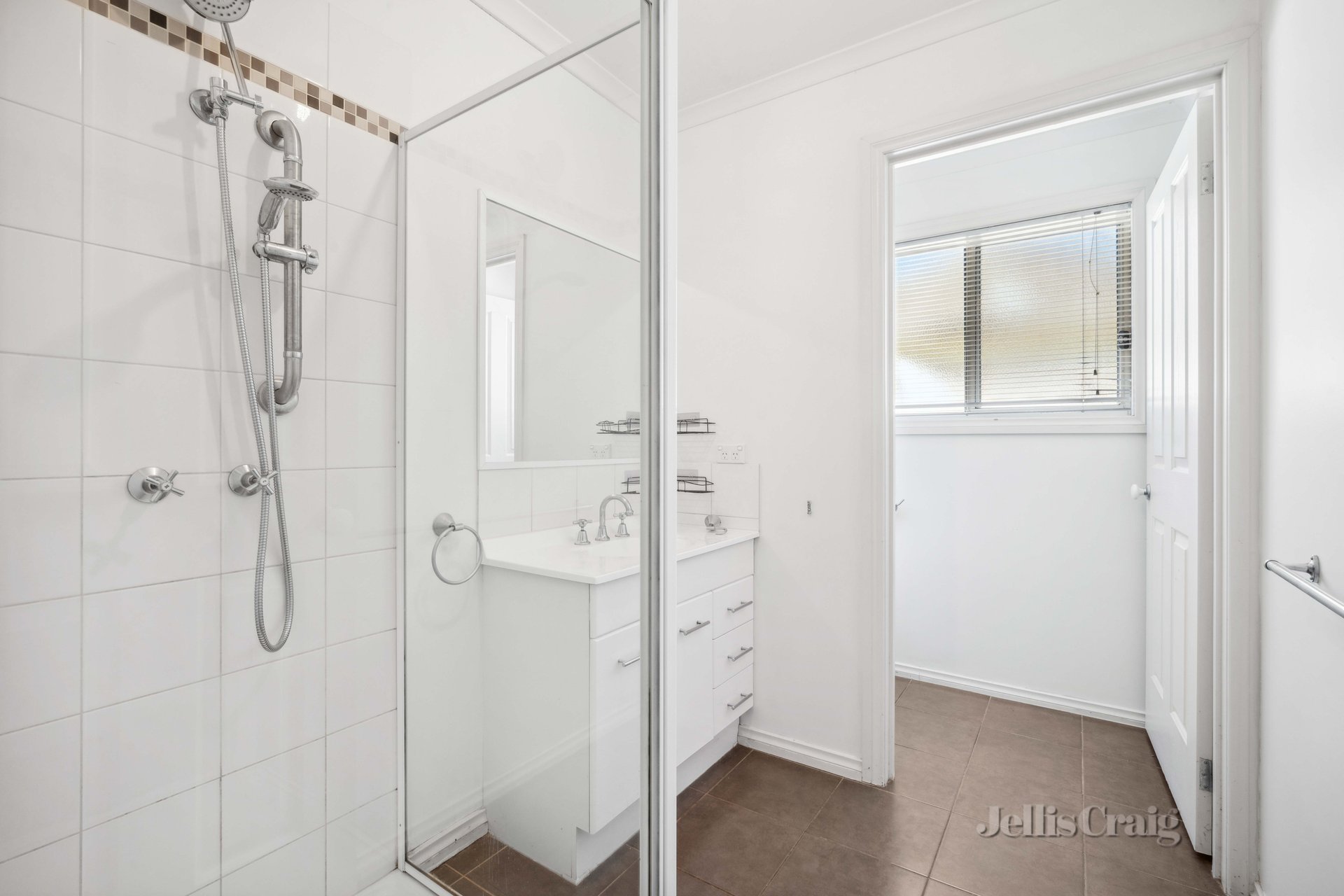 1/41 Yarrowee Street, Sebastopol image 7